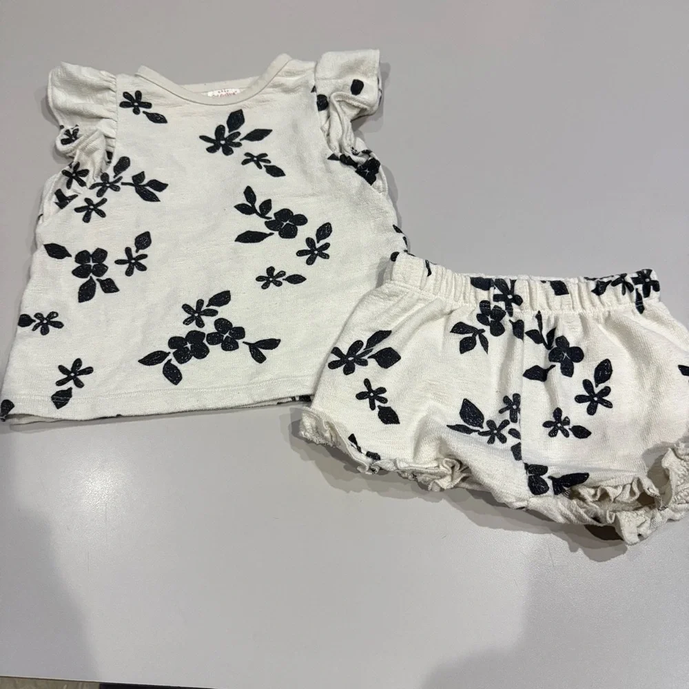 Cat & Jack 2 piece Cream and Black Floral Short Set. 18 Months